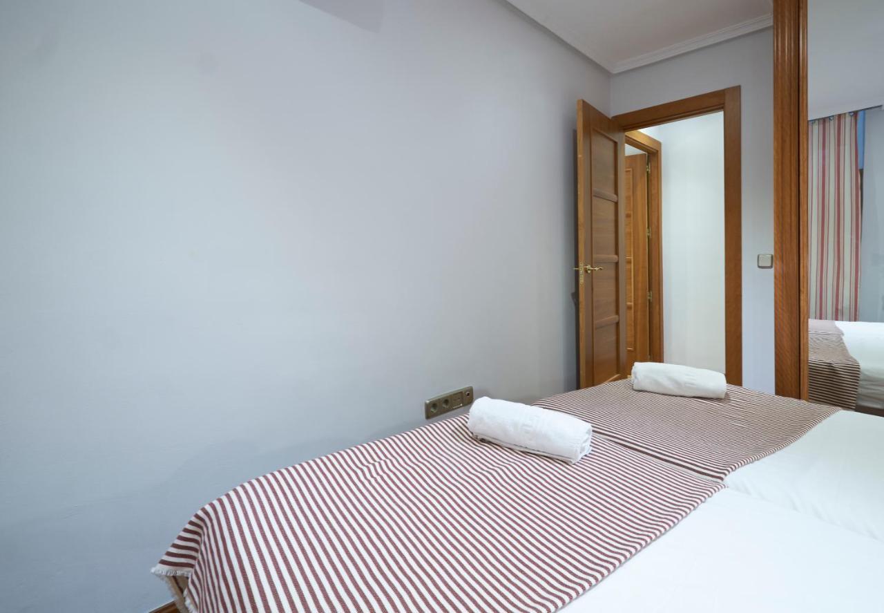Bv Rooms Madrid Bagian luar foto